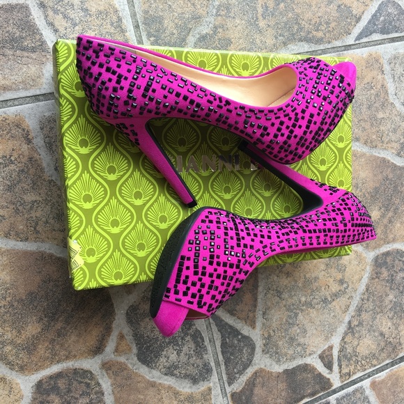 Gianni Bini Shoes - Gianni Bini Shoes